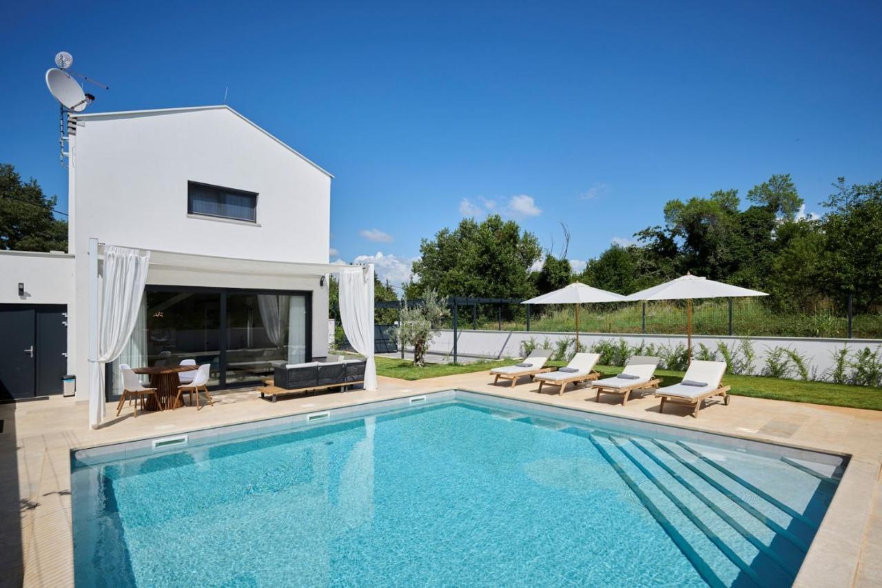 Villa Pura Vida With Pool And Whirlpool Near Umag Materada المظهر الخارجي الصورة